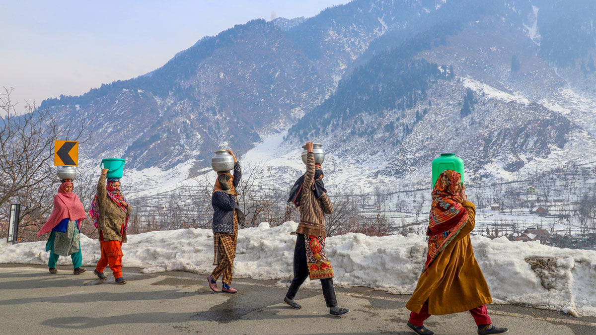 সোমবার খুলছে জম্মু ও কাশ্মীরের ১২টি পর্যটনকেন্দ্র