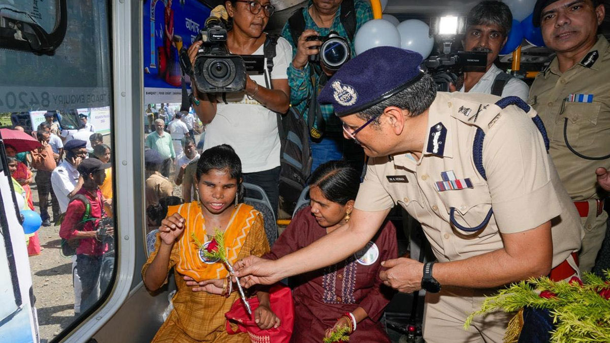কলকাতা পুলিশের উদ্যোগে বিশেষ পুজো পরিক্রমা