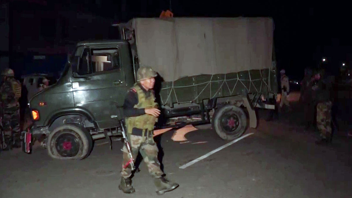 মণিপুরে অসম রাইফেলসের অভিযানে ধৃত ১০ কুকি জঙ্গি