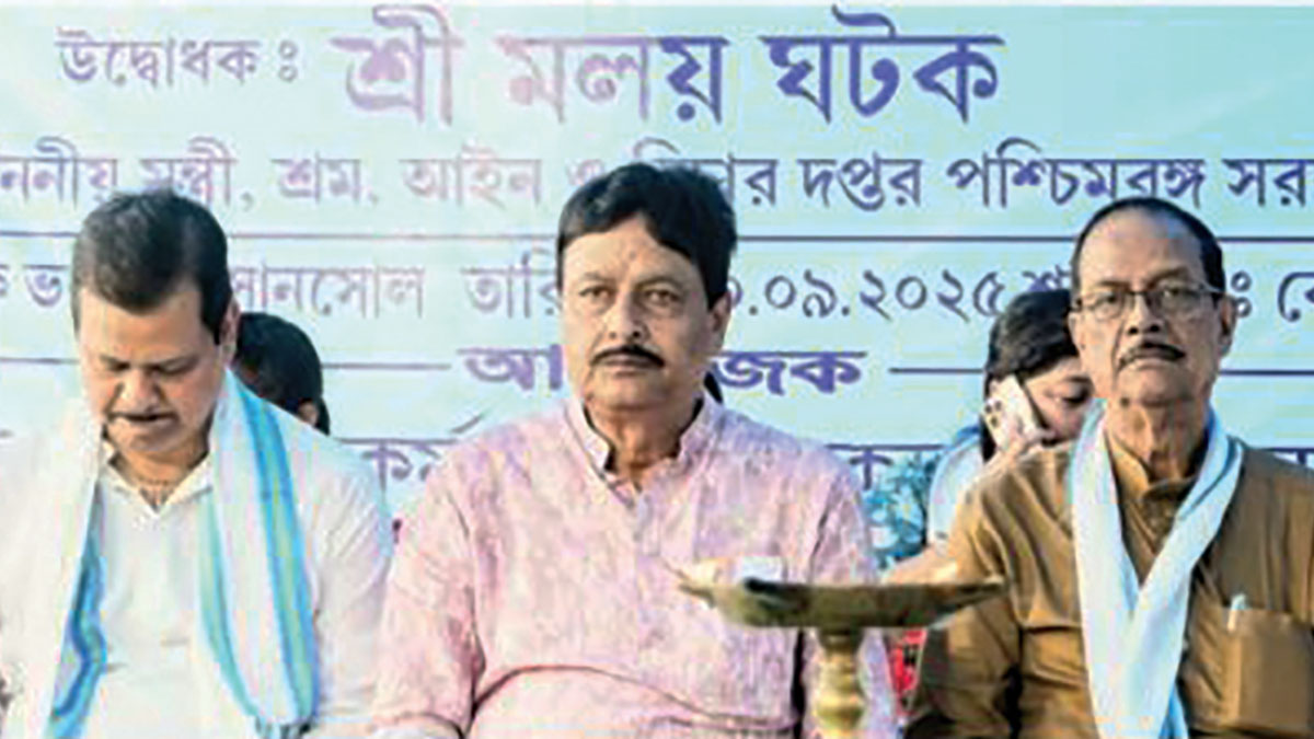 আসানসোলে জব ফেয়ার, ইন্টারভিউ দিলেন ৪০০ চাকরিপ্রার্থী