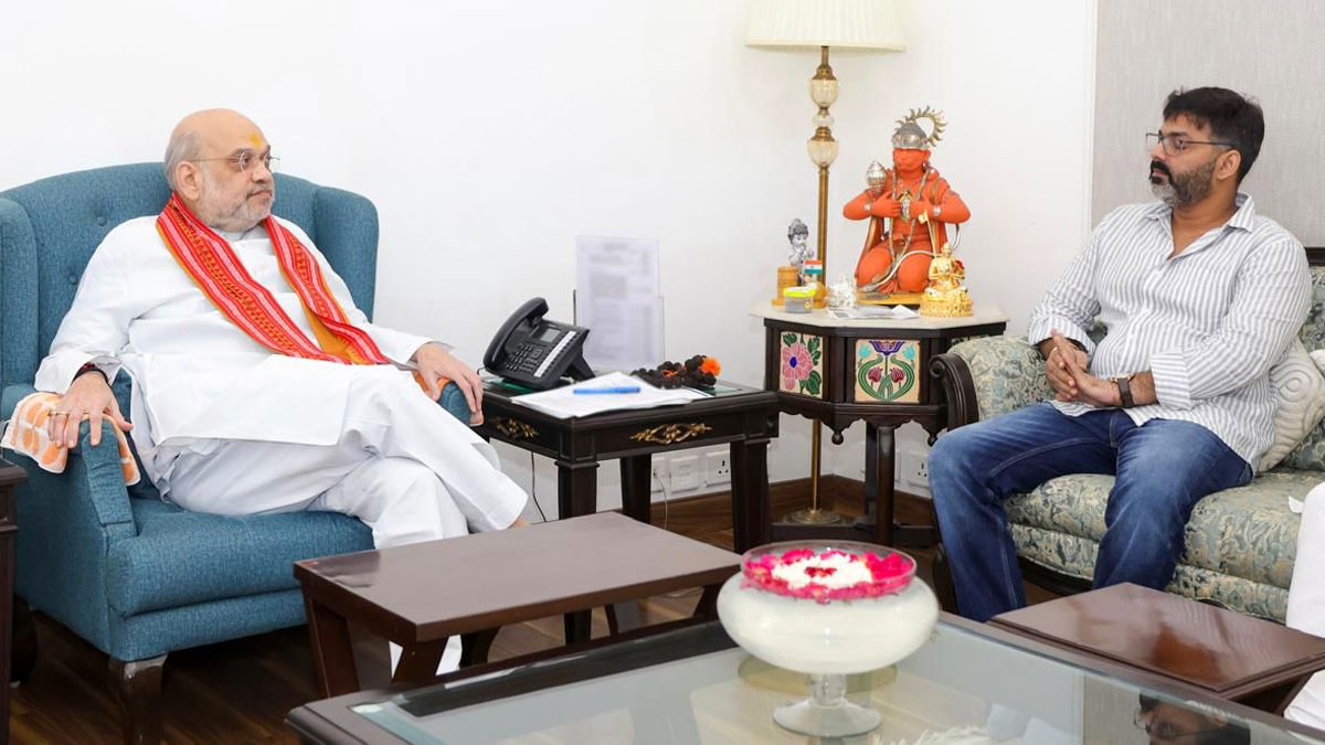 অমিত শাহের সঙ্গে সাক্ষাৎ করলেন অভিনেতা ও গায়ক পবন সিং