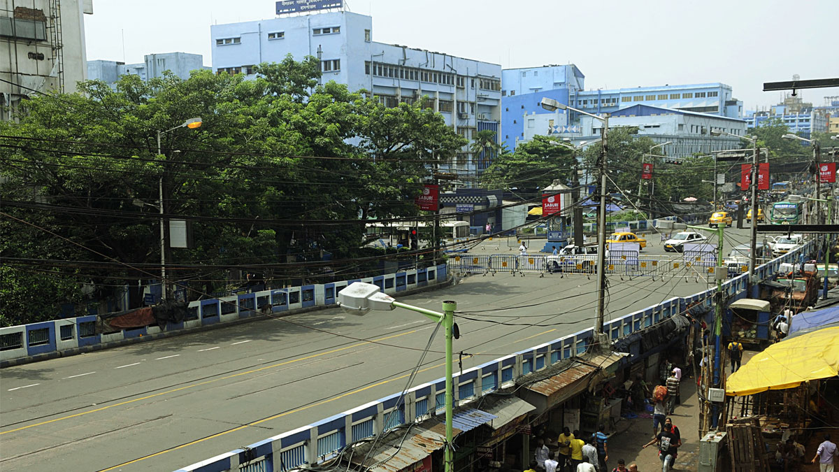 পুজোর আগে মেরামতি শুরু শিয়ালদহ উড়ালপুলে