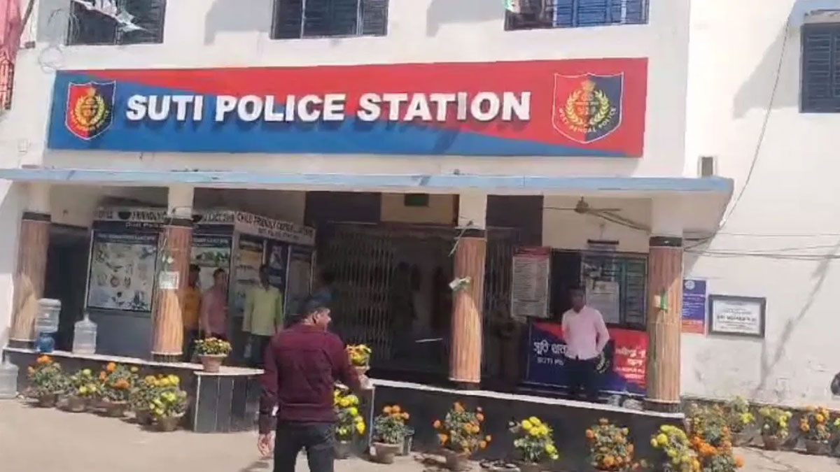 মুর্শিদাবাদে তৃণমূল কর্মীকে বাবা বানিয়ে বসবাস, গ্রেপ্তার বাংলাদেশি নাগরিক