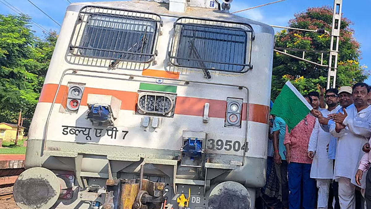 অবশেষে সরডিহায় থামছে টাটানগর-হাওড়া স্টিল এক্সপ্রেস
