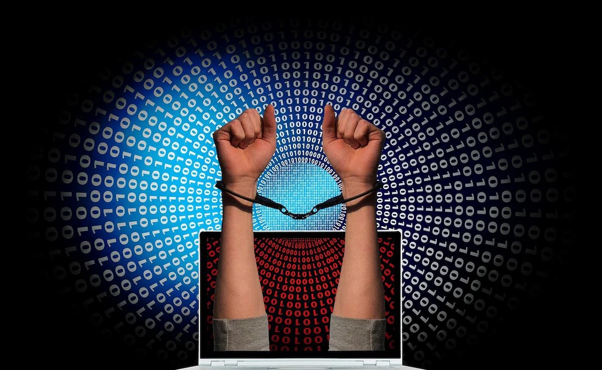 মহারাষ্ট্রে বসে প্রতারণার ফাঁদ হাওড়ায়, গ্রেপ্তার ব্যাঙ্ক ম্যানেজার