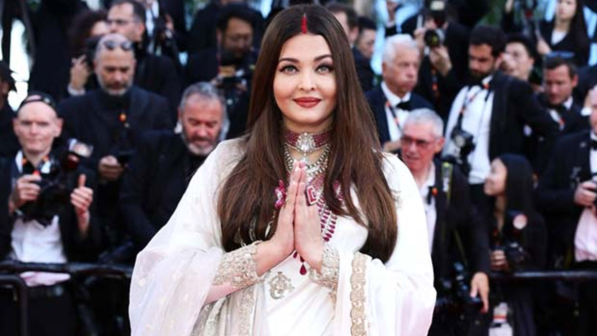 আদালতে ঐশ্বর্য, অন্তরঙ্গ মুহূর্তের ভুয়ো ছবি তৈরিতে পদক্ষেপের আর্জি