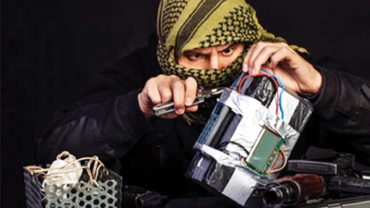 জঙ্গিদের জন্য বোমা তৈরির অভিযোগে গ্রেপ্তার পরীক্ষার্থী