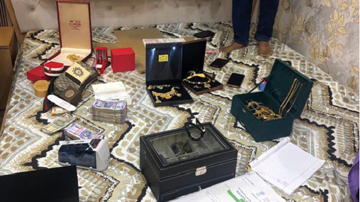 কলকাতায় ভুয়ো কল সেন্টার চক্র, গ্রেপ্তার ১০