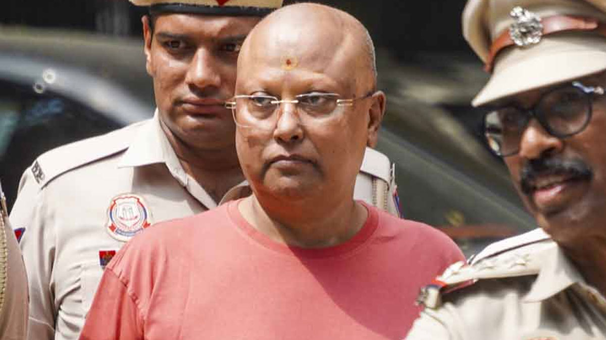 চৈতন্যানন্দের বিরুদ্ধে মহিলাদের অভিযোগ ঘিরে পুলিশের জেরা শুরু