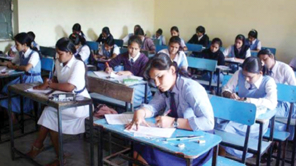 আধুনিক ভোগবাদী শিক্ষাব্যবস্থাতে আছে কুশিক্ষা ও দুর্নীতির অন্ধকার