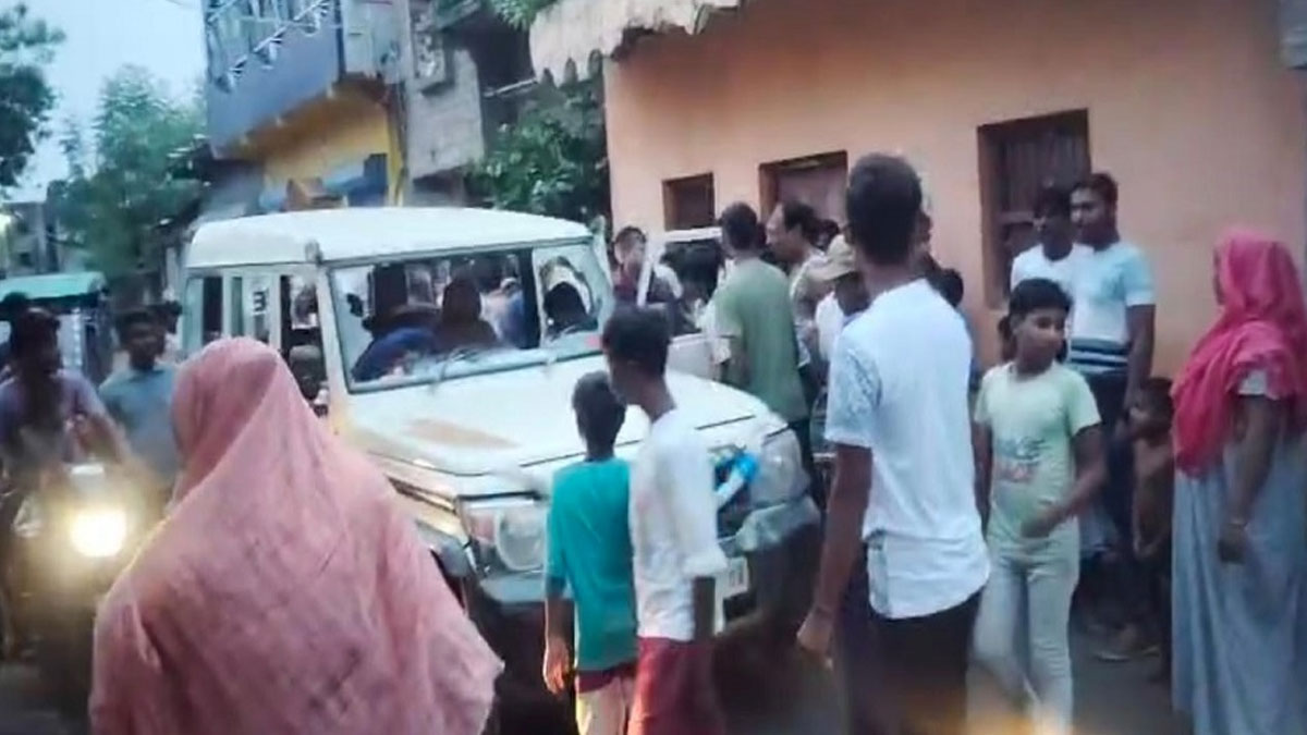 ফের আক্রান্ত পুলিশ, চাঞ্চল্য ফারাক্কায় 