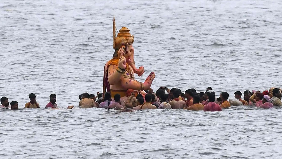 গণপতি নিরঞ্জনে মৃত্যু মিছিল মহারাষ্ট্রে, নিখোঁজ কমপক্ষে ১৩ জন