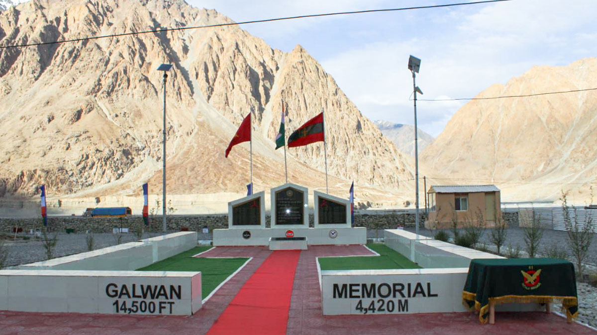 চিন সীমান্তে লাইন পাতার ভাবনা রেলের