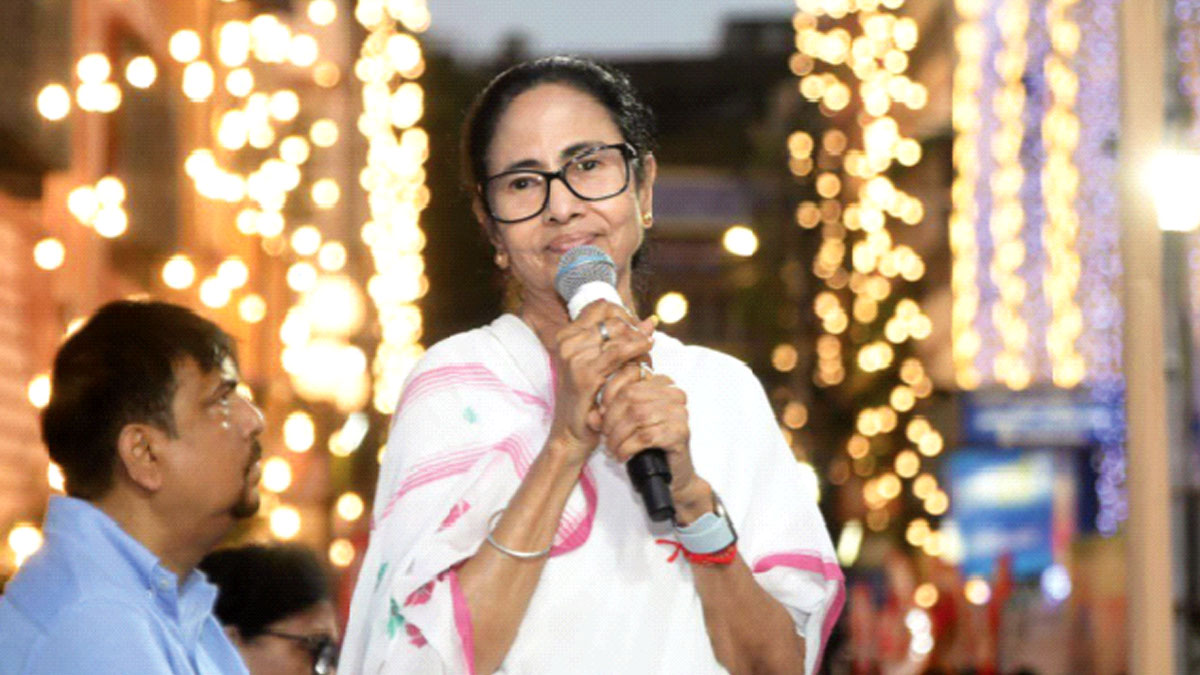 ছ’ঘন্টার মধ্যে জমা জল সরিয়েছি আমরা: মমতা