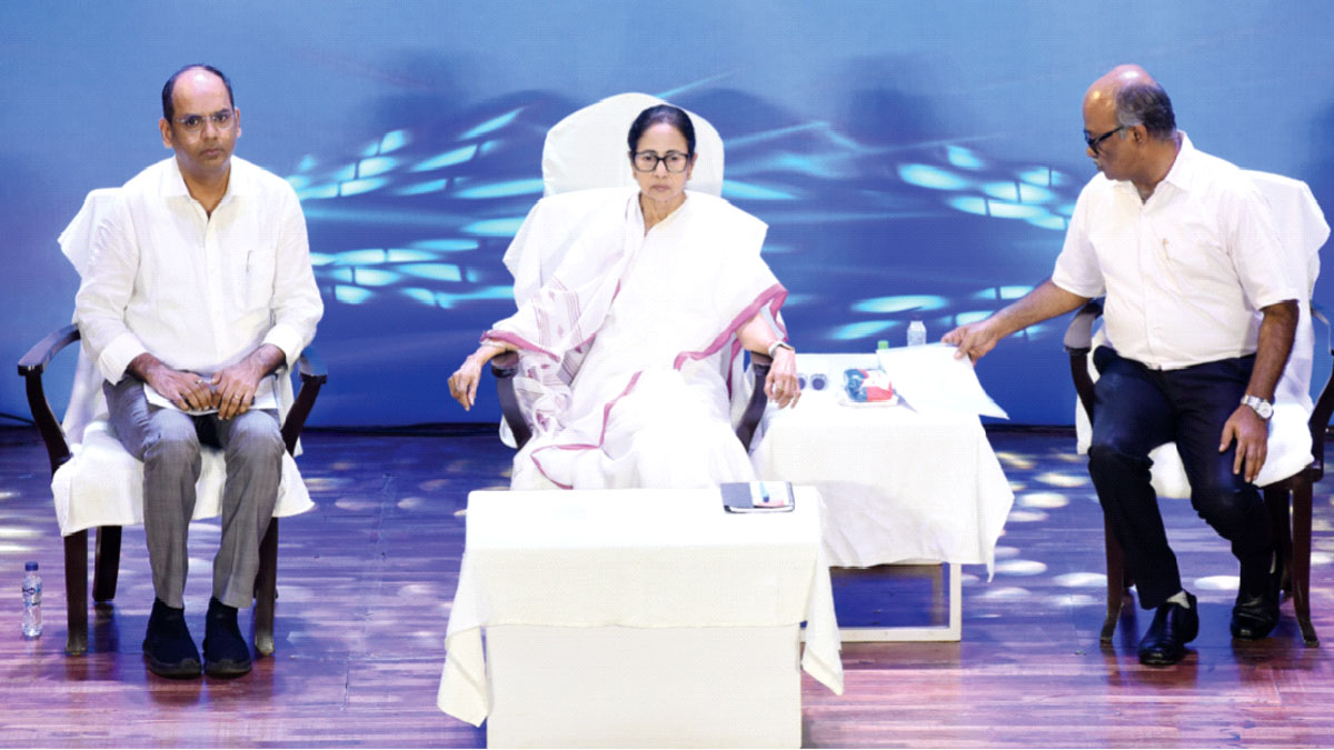 ভবানীপুরে বহিরাগত ঢুকিয়ে জনবিন্যাস বদলে ফেলার অভিযোগ মুখ্যমন্ত্রীর