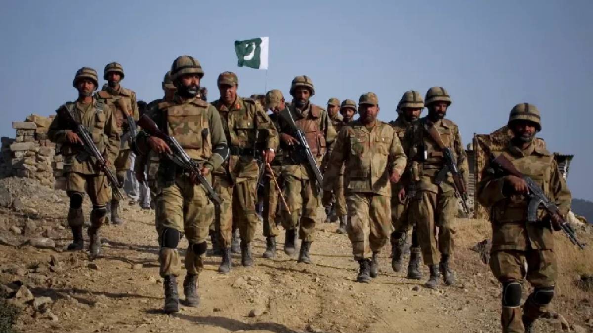 টিটিপি এবং পাক সেনার গুলির লড়াইয়ে নিহত ১৭ জন