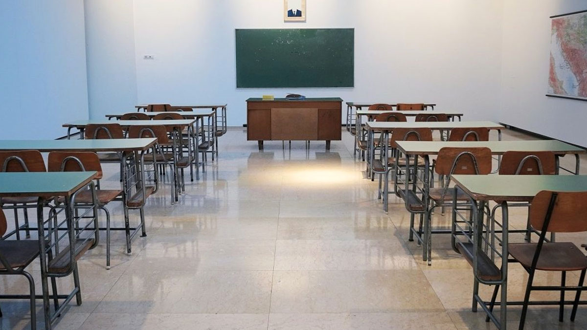 স্কুল কামাই করে কোচিং-এ পড়ে বোর্ডের পরীক্ষায় বসা যাবে না