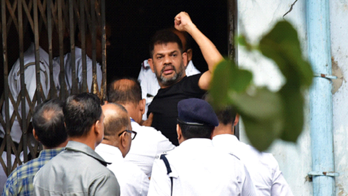 প্রদেশ কংগ্রেস দপ্তরে হামলা, ট্যাংরার ফ্ল্যাট থেকে গ্রেপ্তার রাকেশ সিং