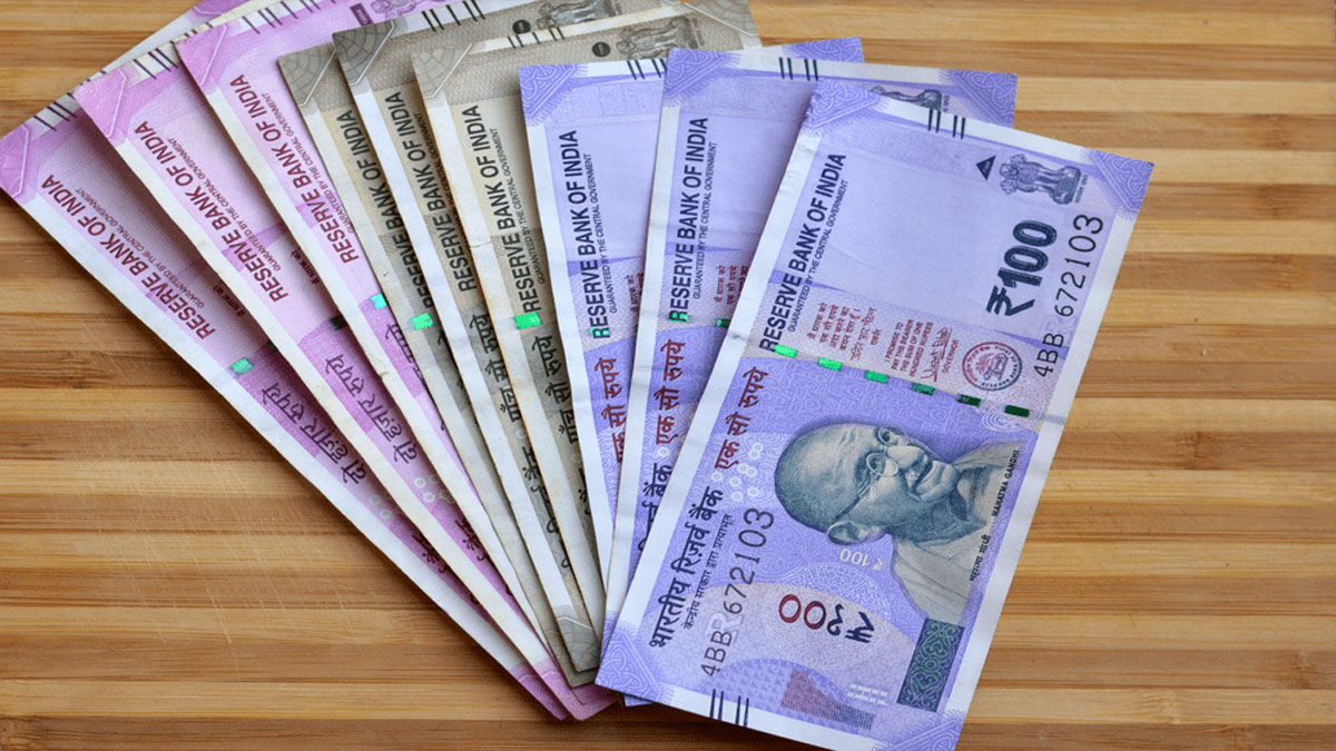 দাম কমছে টাকার