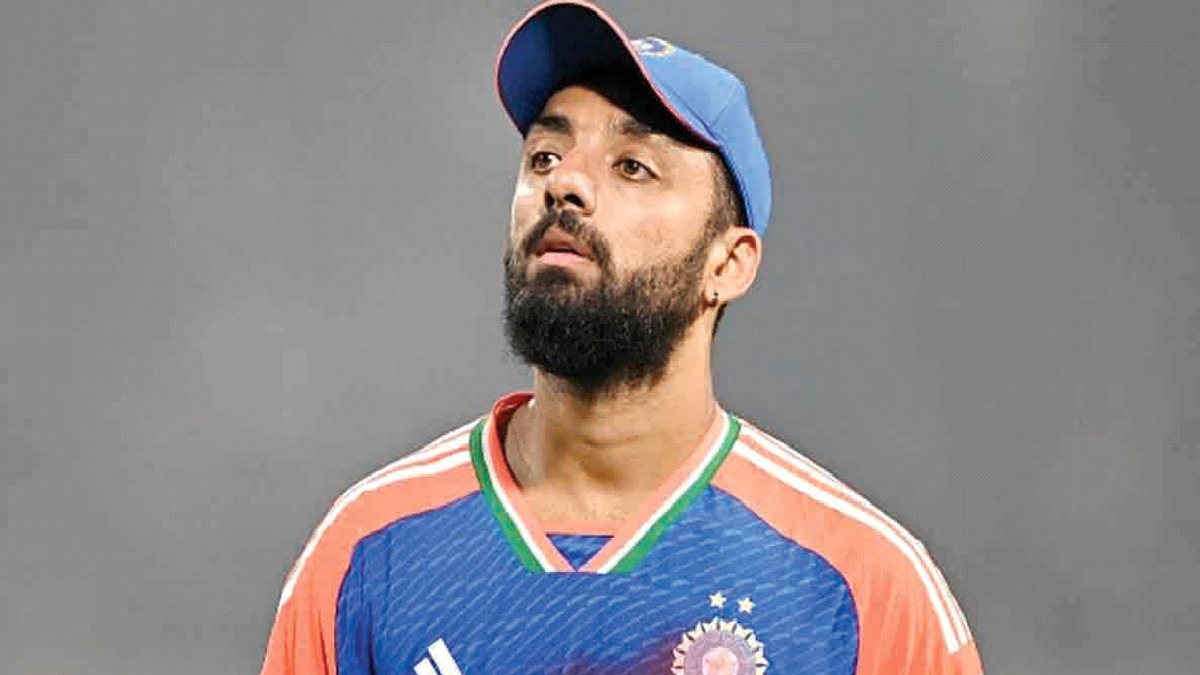 টি-টোয়েন্টি ক্রিকেটে শীর্ষে বরুণ