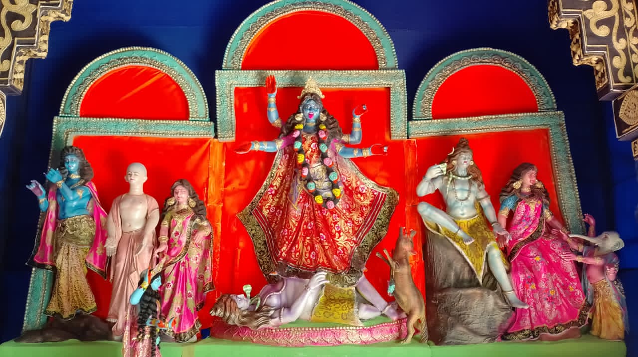 খাস কলকাতায় কালীপুজোর চাঁদা ঘিরে দুষ্কৃতীর হামলা, মানিকতলায় রক্তাক্ত মৃৎশিল্পী
