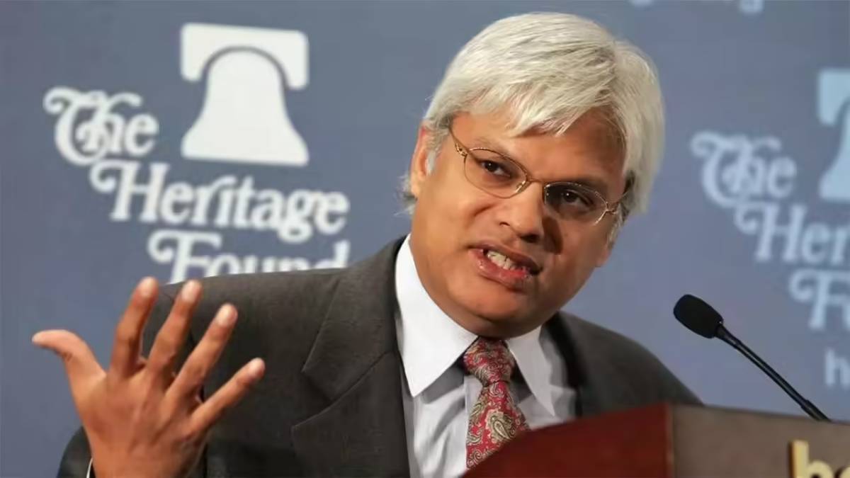 আমেরিকায় গ্রেপ্তার ভারতীয় বংশোদ্ভূত কূটনীতিবিদ! প্রতিরক্ষা সংক্রান্ত নথি চুরি-সহ একাধিক অভিযোগ