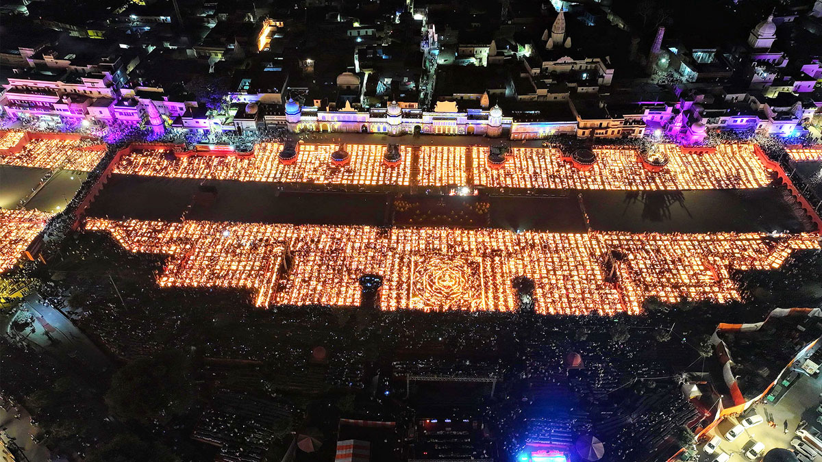 ১১০০ ড্রোনে ফুটে উঠবে রামকাহিনি, দীপোৎসবের জন্য প্রস্তুত অযোধ্যা