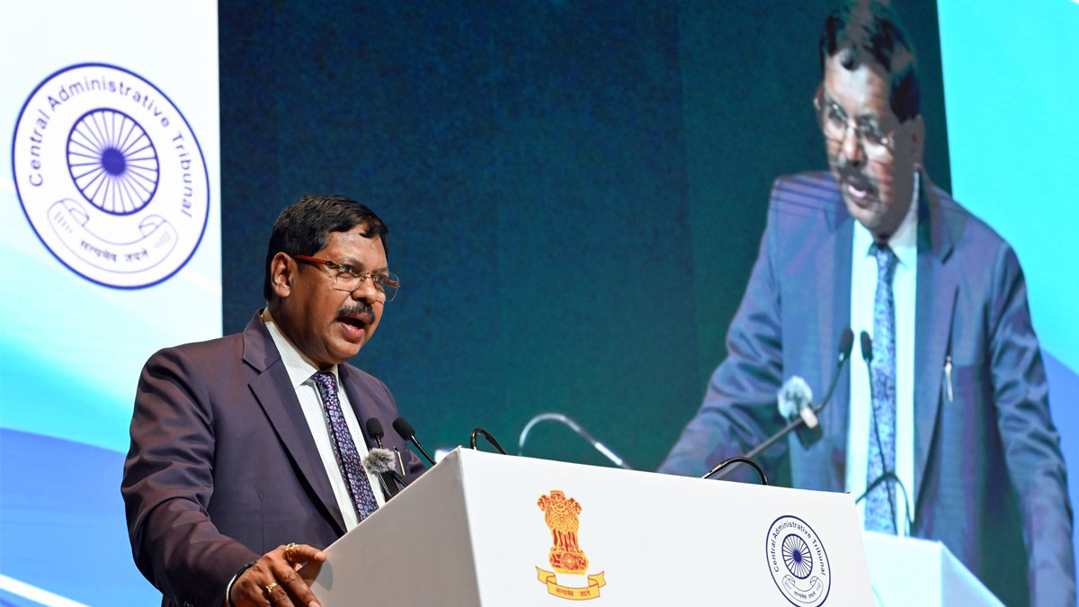 প্রধান বিচারপতিকে জুতো ছোঁড়ার ঘটনায় এফআইআর