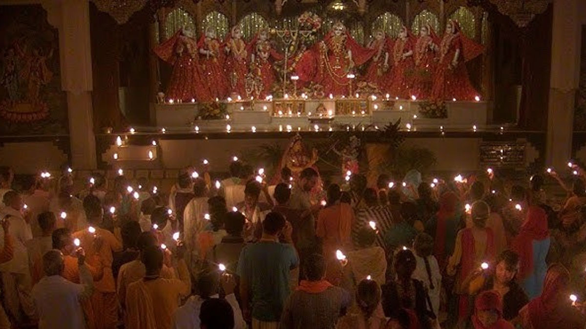 ইসকনের সমস্ত মন্দিরে দীপদান অনুষ্ঠান