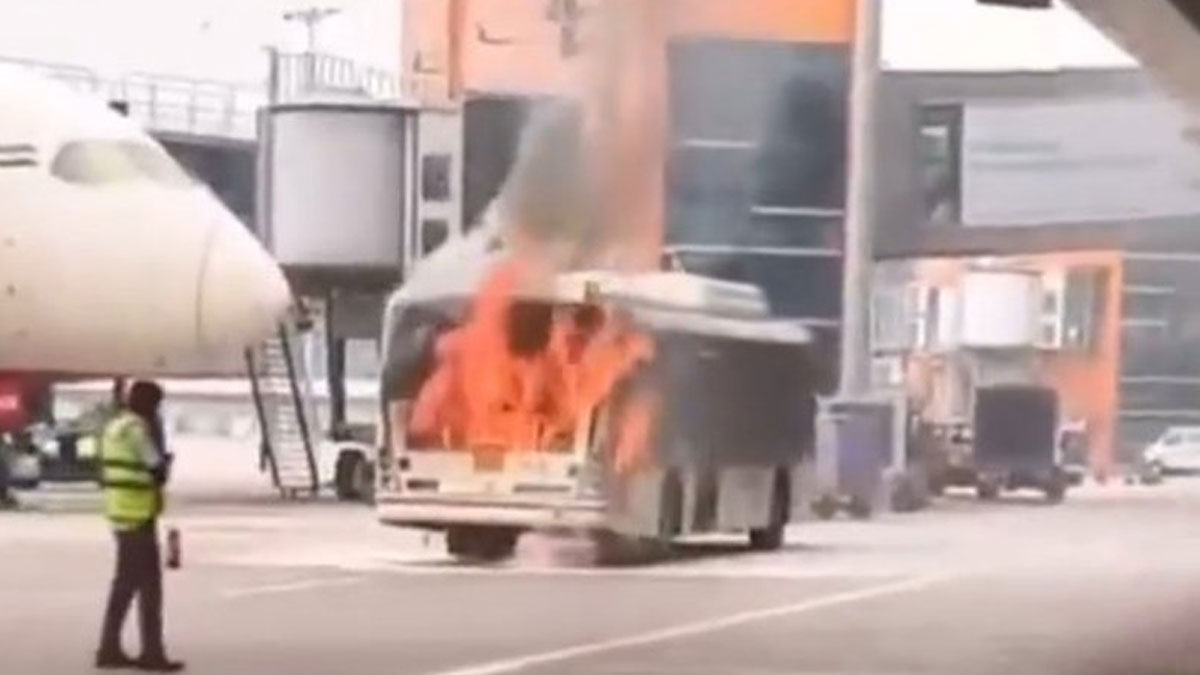 দিল্লি বিমানবন্দরে আগুন-আতঙ্ক