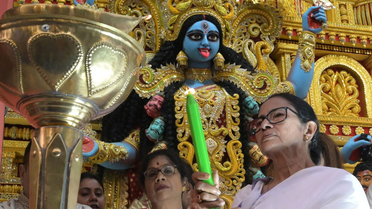 নিজের লেখা গান পোস্ট করে কালীপুজো ও দীপাবলির শুভেচ্ছা মুখ্যমন্ত্রীর