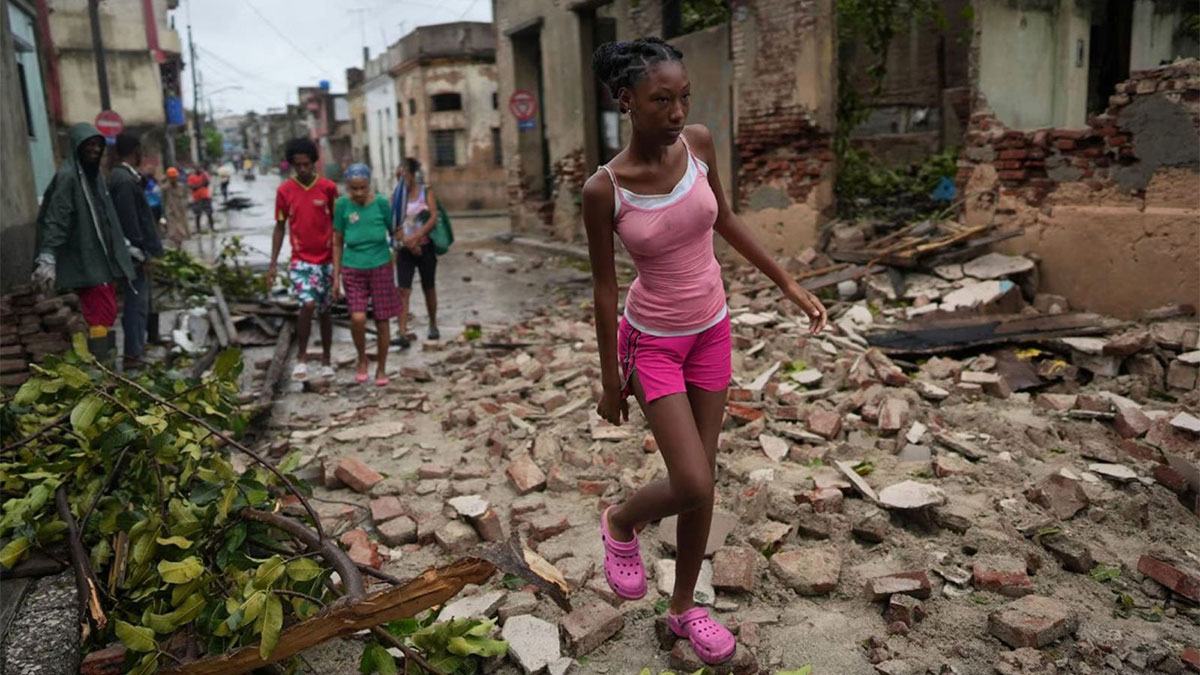 ক্যারিবিয়ান জুড়ে তাণ্ডব চালিয়ে ধ্বংসস্তূপের ছবি রেখে গেল হারিকেন মেলিসা