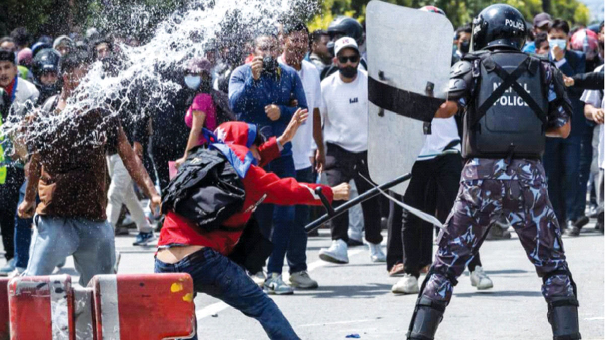 যত কান্ড কাঠমান্ডুতে : এখন সারা পৃথিবীর নজর সেদিকে