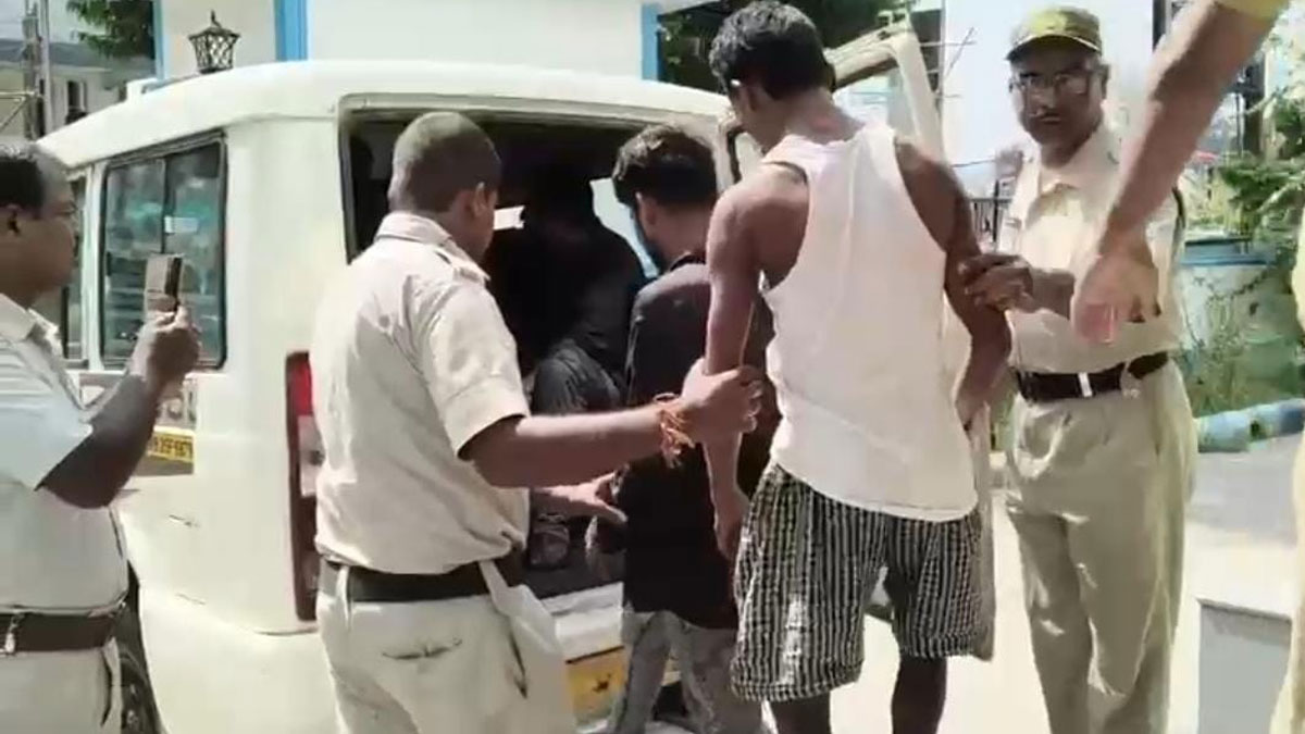 জুয়ার আসরে পুলিশের অভিযান, গ্রেপ্তার ৩১