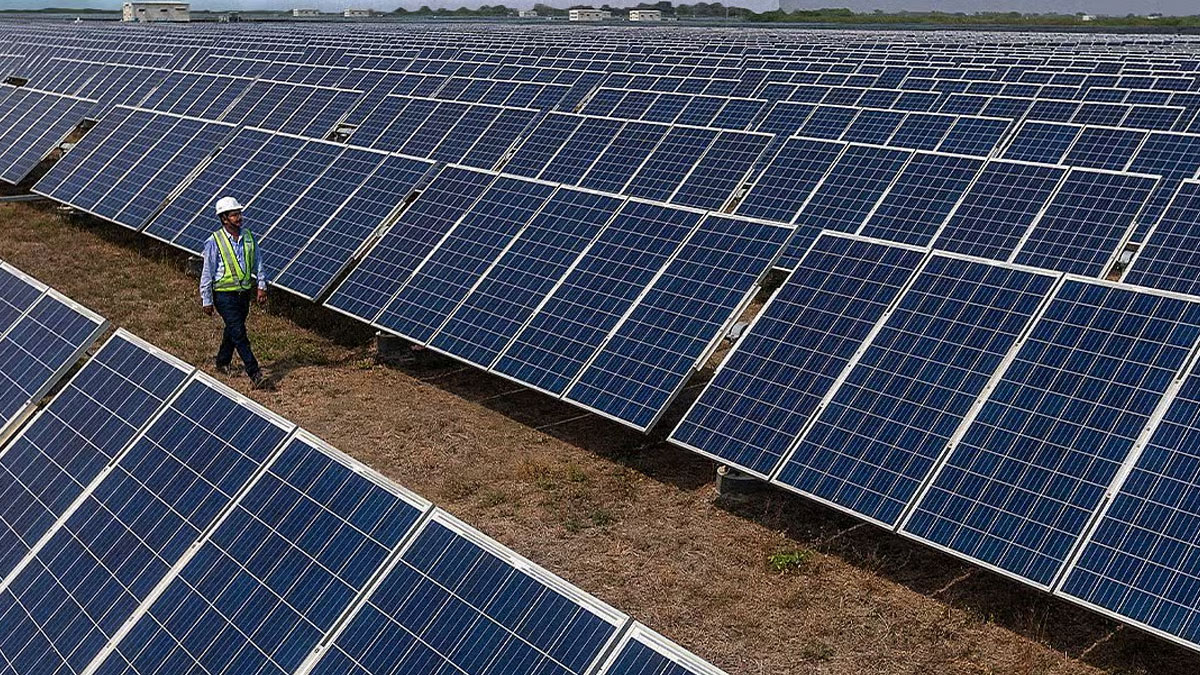 আদানি গ্রীনের বিদ্যুৎ বিক্রি বছরে ৩৯ শতাংশ বৃদ্ধি