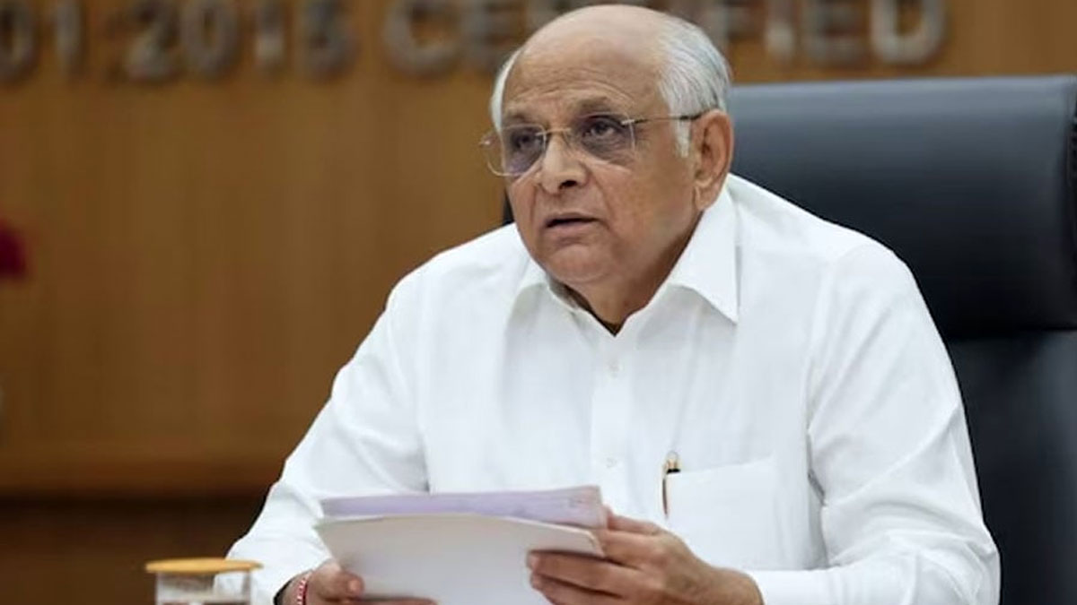 গুজরাতে আচমকা মন্ত্রীসভার রদবদল, একযোগে ইস্তফা দিলেন সব মন্ত্রী