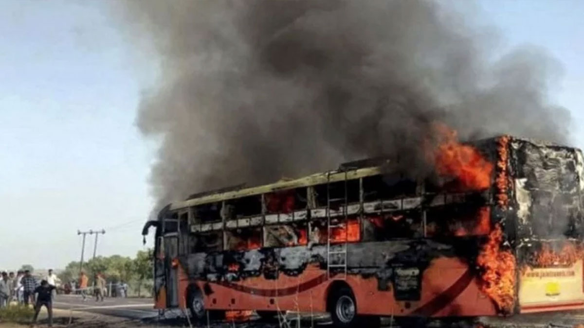 অন্ধ্রপ্রদেশে বাসে অগ্নিকাণ্ডে মৃত্যুর ঘটনায় শোকপ্রকাশ প্রধানমন্ত্রীর
