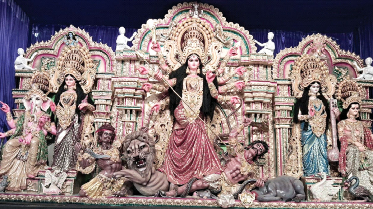 উমা নিরঞ্জনে ব্রহ্মপুত্র নদীর লাসিতঘাটে দর্শনার্থীদের ঢল