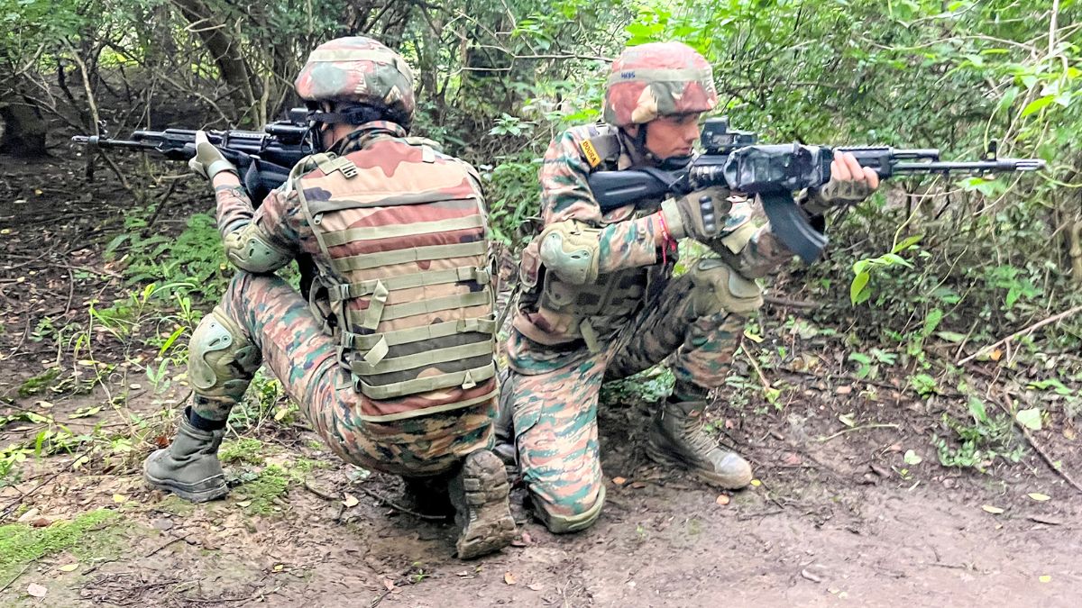 বাংলাদেশ দিয়ে ভারতে হামলার ছক পাক জঙ্গিদের