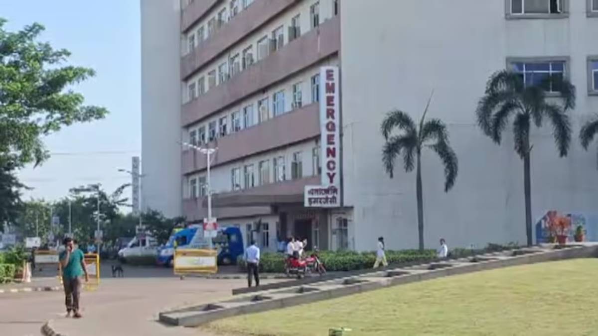 দুর্গাপুরে ডাক্তারি পড়ুয়ার গণধর্ষণ! কঠোর শাস্তির দাবি জানিয়ে মমতার কাছে আর্জি ওড়িশার মুখ্যমন্ত্রীর