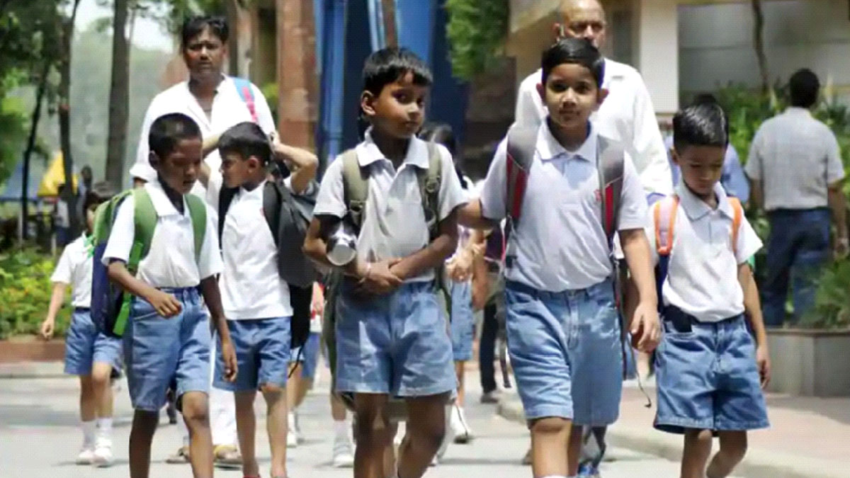 শিক্ষার অধিকার ক্রমেই প্রহসনে পরিণত হচ্ছে