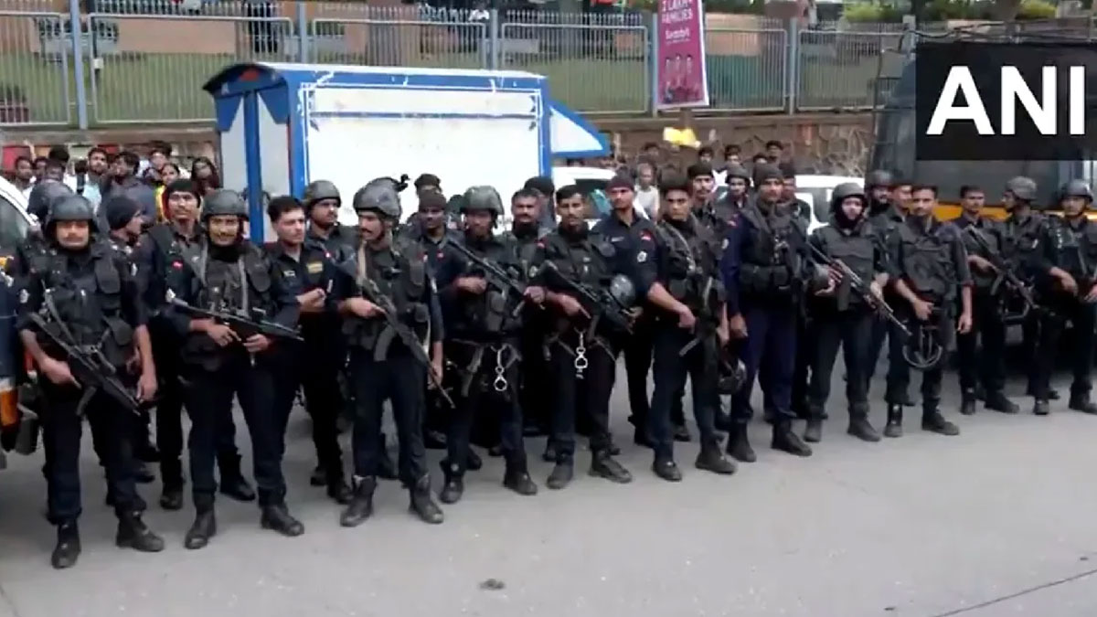 মুম্বইয়ে স্টুডিওতে পণবন্দি ২০ শিশু, অক্ষত অবস্থায় উদ্ধার করল পুলিশ