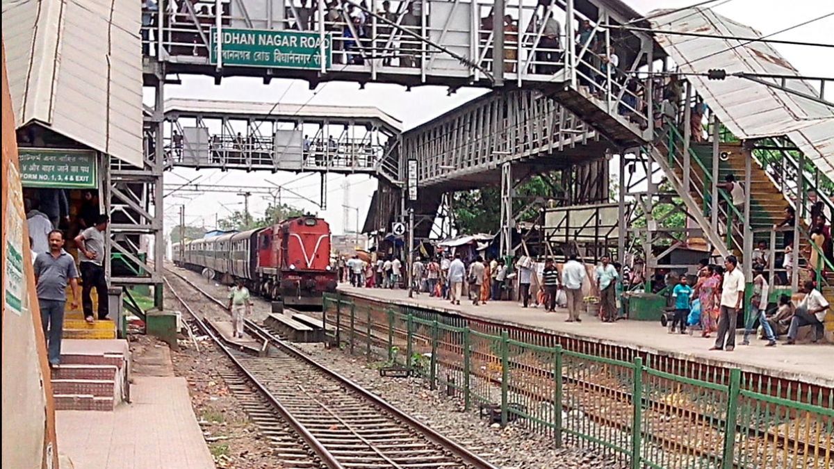 বিধাননগরে জোড়া দুর্ঘটনা, মুহূর্তের ব্যবধানে নিমেষে শেষ ২ যাত্রী