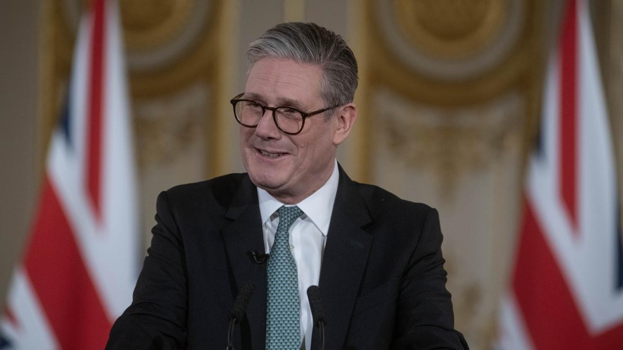 দীপাবলি ও বন্দি ছোড় দিবসের শুভেচ্ছা জানালেন ব্রিটেনের প্রধানমন্ত্রী কিয়ের স্টার্মার