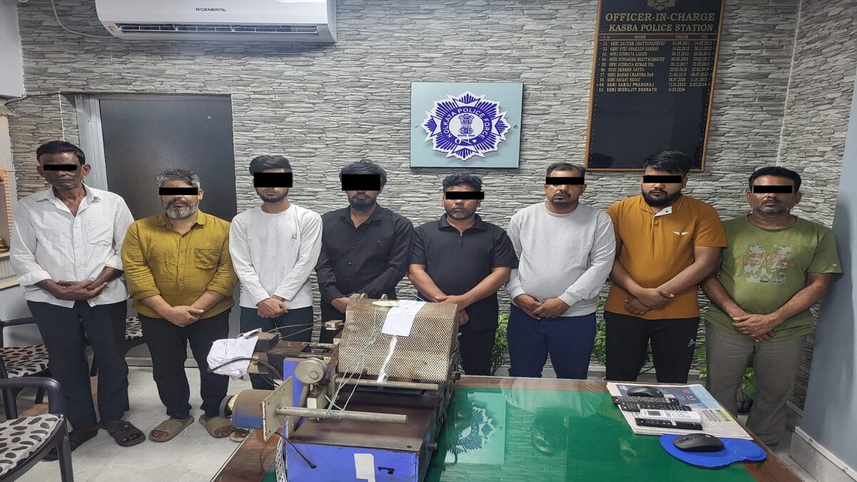 নকল নম্বরপ্লেট চক্রের হদিশ, একের পর এক গ্রেপ্তার কলকাতায়