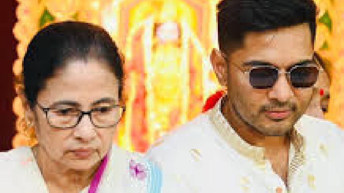 রাজ্যবাসীকে জগদ্ধাত্রী পুজোর শুভেচ্ছা মমতা এবং অভিষেকের