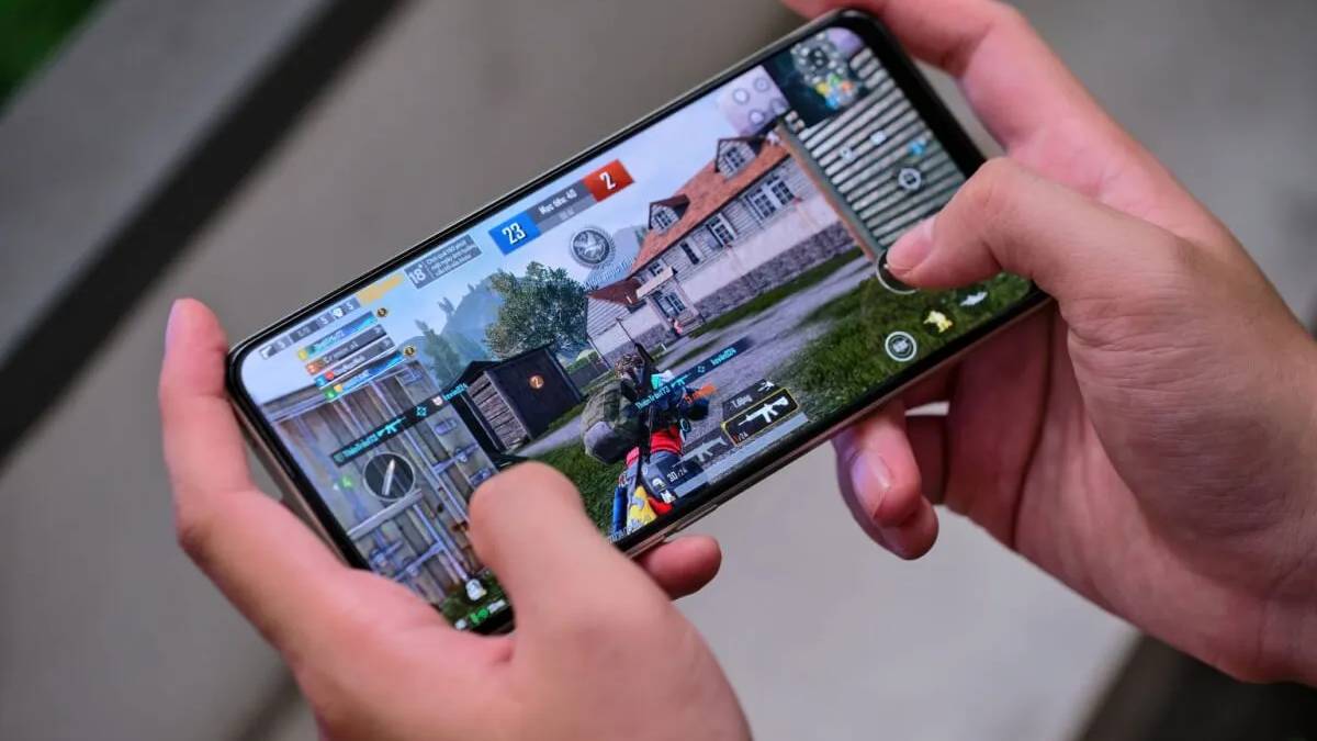 উত্তরপ্রদেশে মোবাইল ফোনে গেম খেলতে খেলতে মৃত্যু কিশোরের