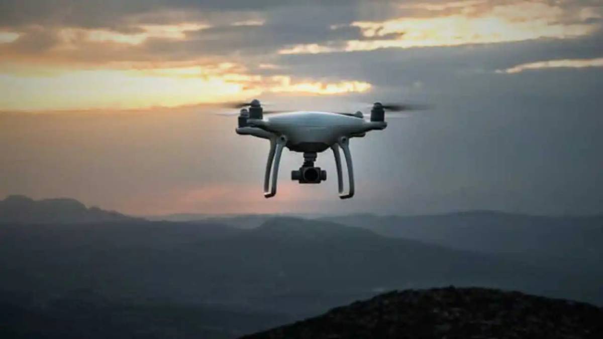 জম্মু-কাশ্মীর সীমান্তে রহস্যময় পাক ড্রোন, চিরুনি তল্লাশি সেনা বাহিনীর