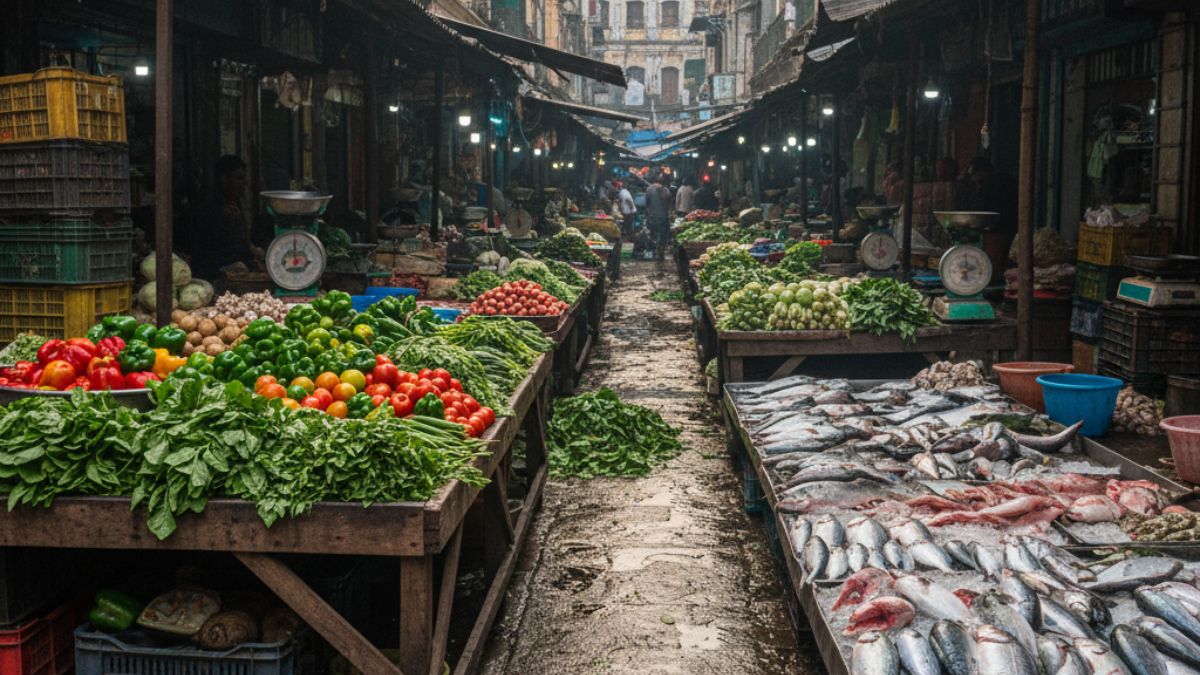 মূল্যবৃদ্ধির জেরে ভাইফোঁটার আনন্দে ধাক্কা, মাংসের দোকানে লম্বা লাইন