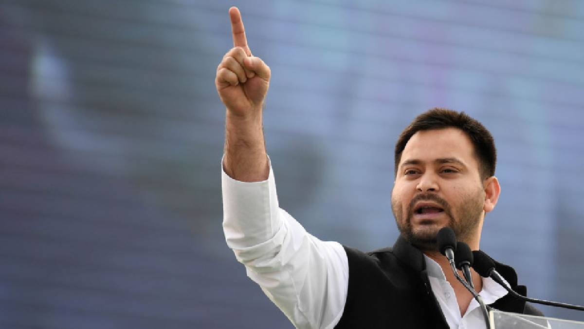 বড় ধাক্কা মহাগঠবন্ধনে, রাঘোপুর কেন্দ্রে জয়ী তেজস্বী